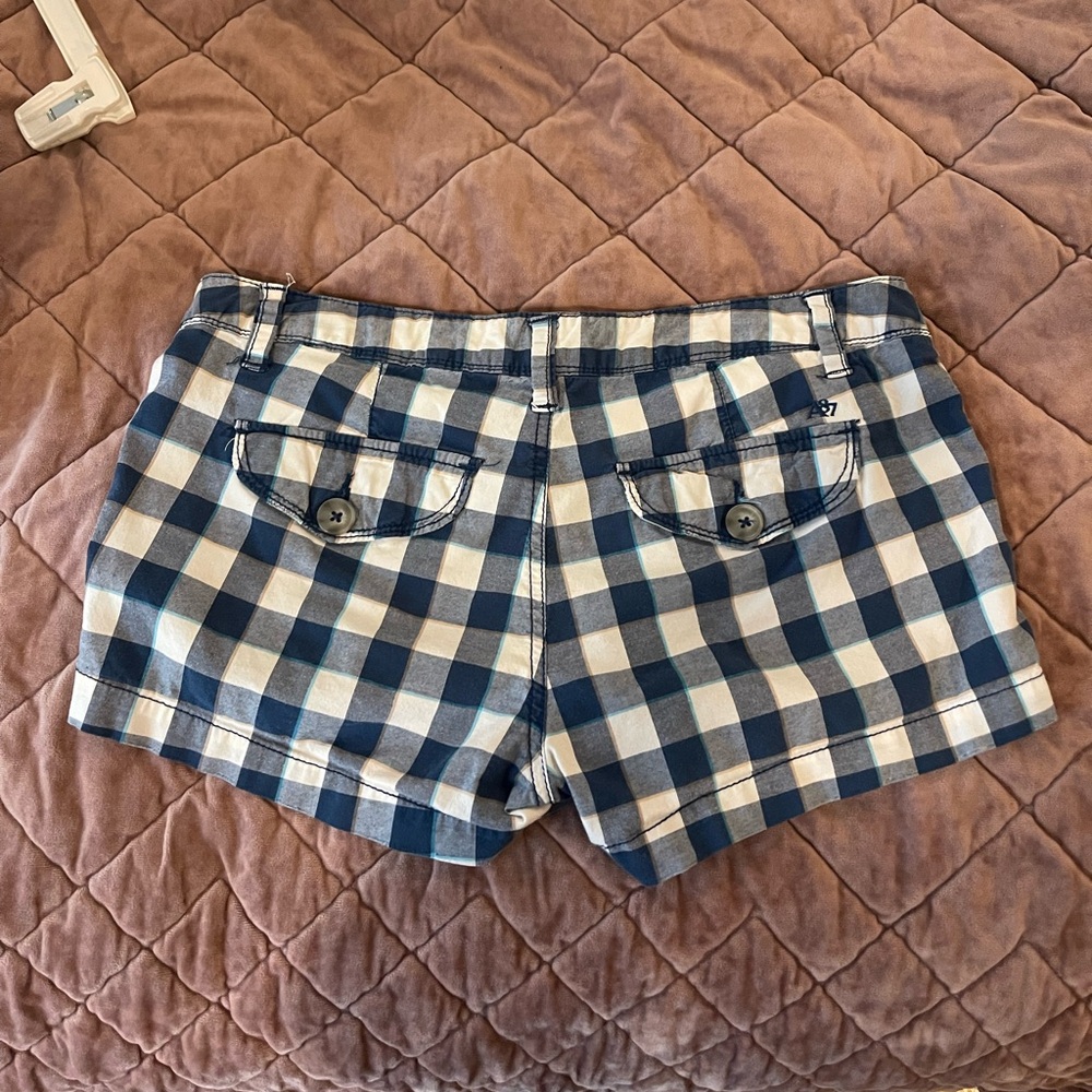 2000’s Aeropostale Navy and White Plaid Jean Shorts